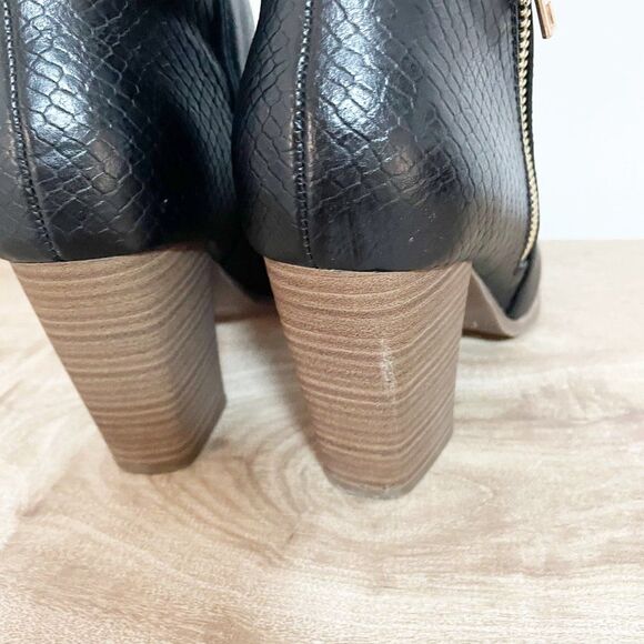 Call It Spring Black Vegan Faux Leather Block Heel Snake Embossing Zip Boots 6 - Picture 5 of 12
